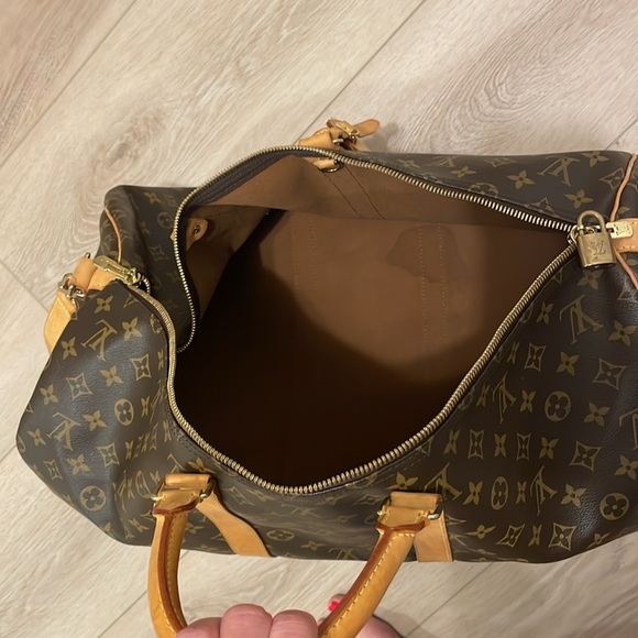 Louis Vuitton Keepall Bandoulière 55 - Picture 9 of 13